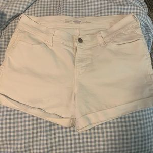 White Old Navy shorts